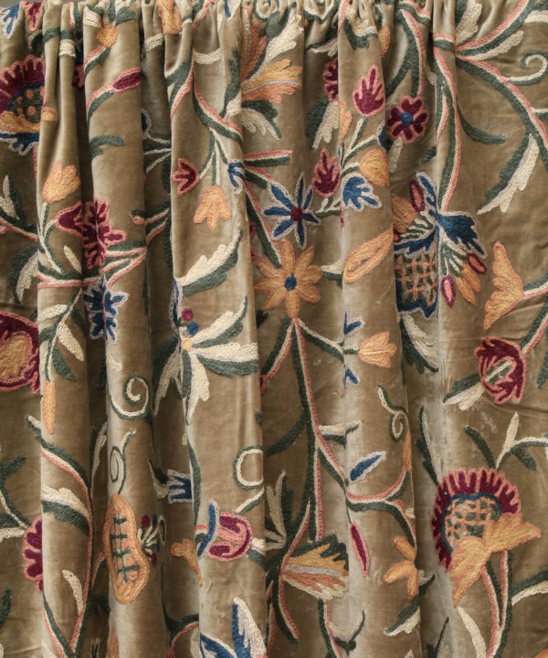 Gulmarg Velvet Crewel Curtain - Image 3